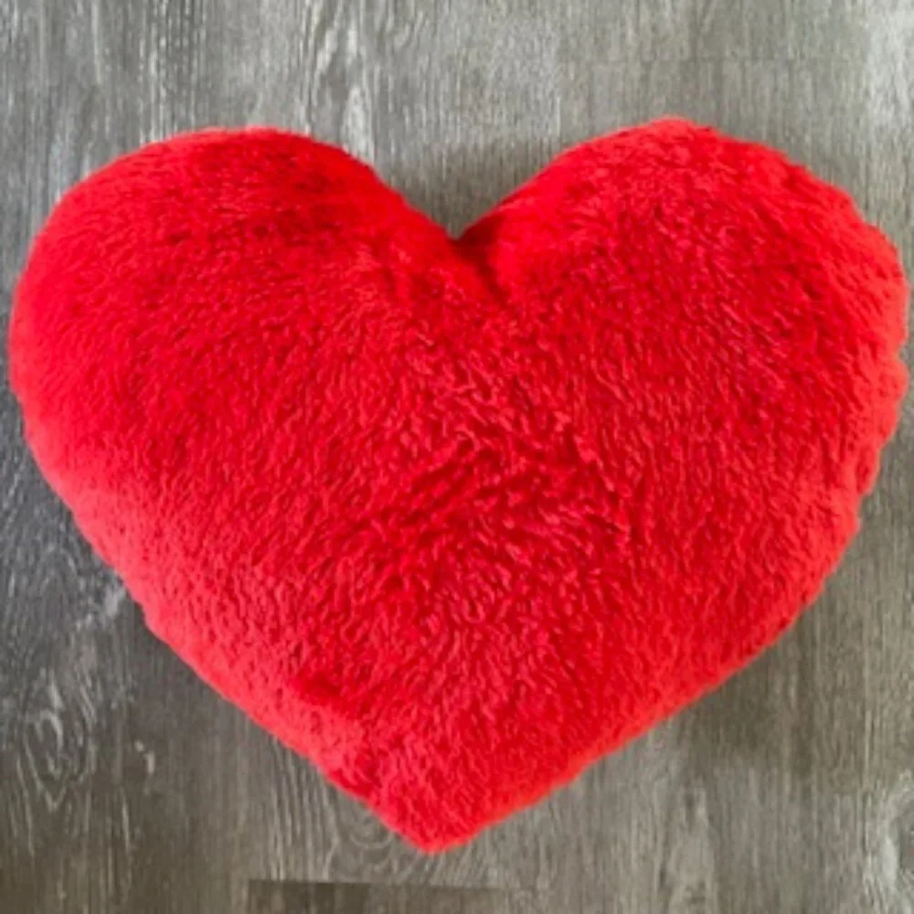 🧡3/15 Fuzzy Red Heart-Shaped Throw Pillow